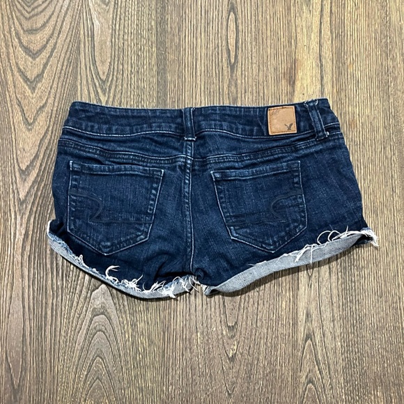 American Eagle Shorts Shortie Dark Wash Stretch Low Rise Denim Blue Size 4 - Picture 7 of 7